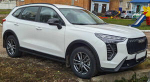 Front view of a white Haval Jolion